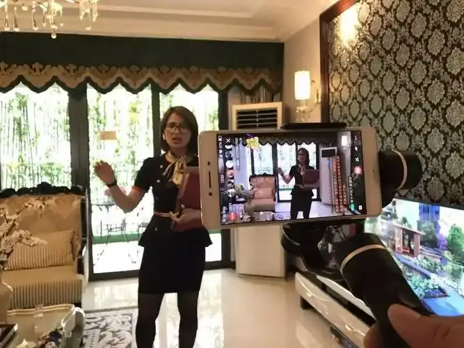 哪里下载艾克斯秀直播用户评价头像展示图1